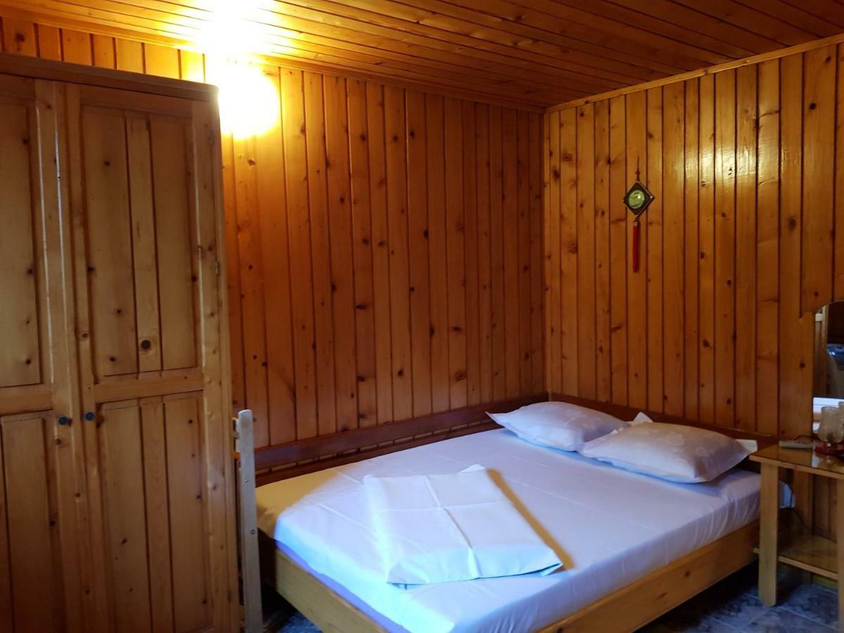 Casa Simona Hotel 2 Mai Bagian luar foto